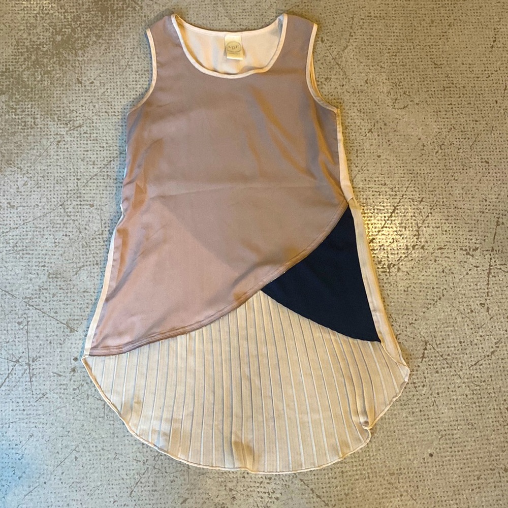 Sleeveless Colorblock Layered Tunic Top - Lavender, Navy & Cream